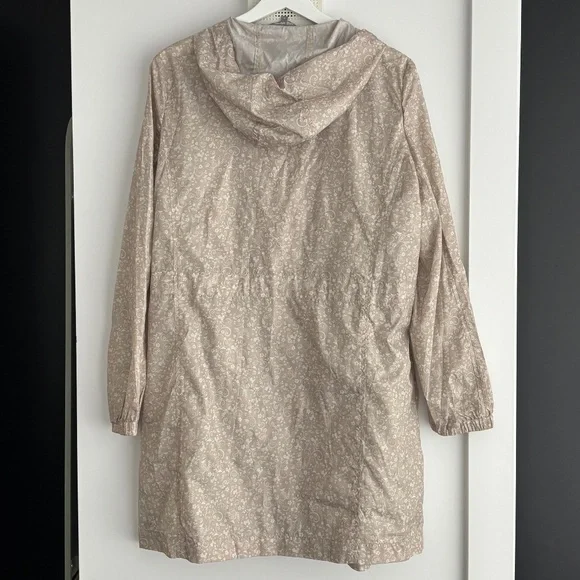 M&S Raincoat - Picture 2 of 8